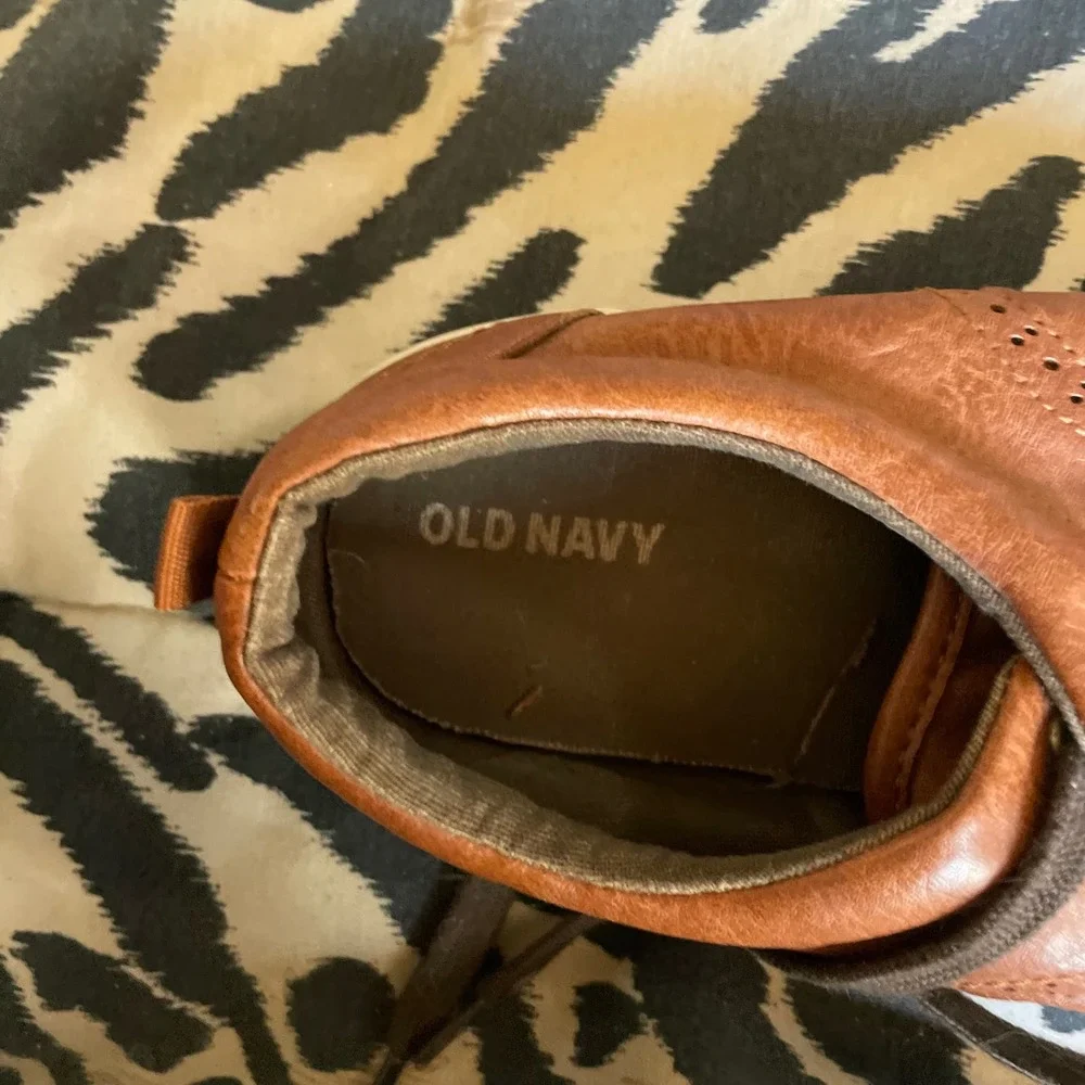 Old Navy step into
